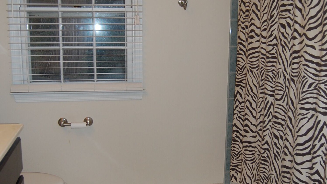 Photo of Bathroom in Parole
