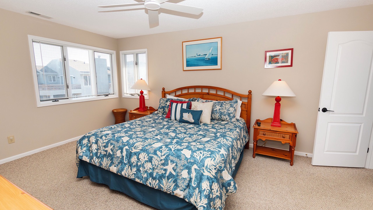 Photo of Bedroom in Corolla Light