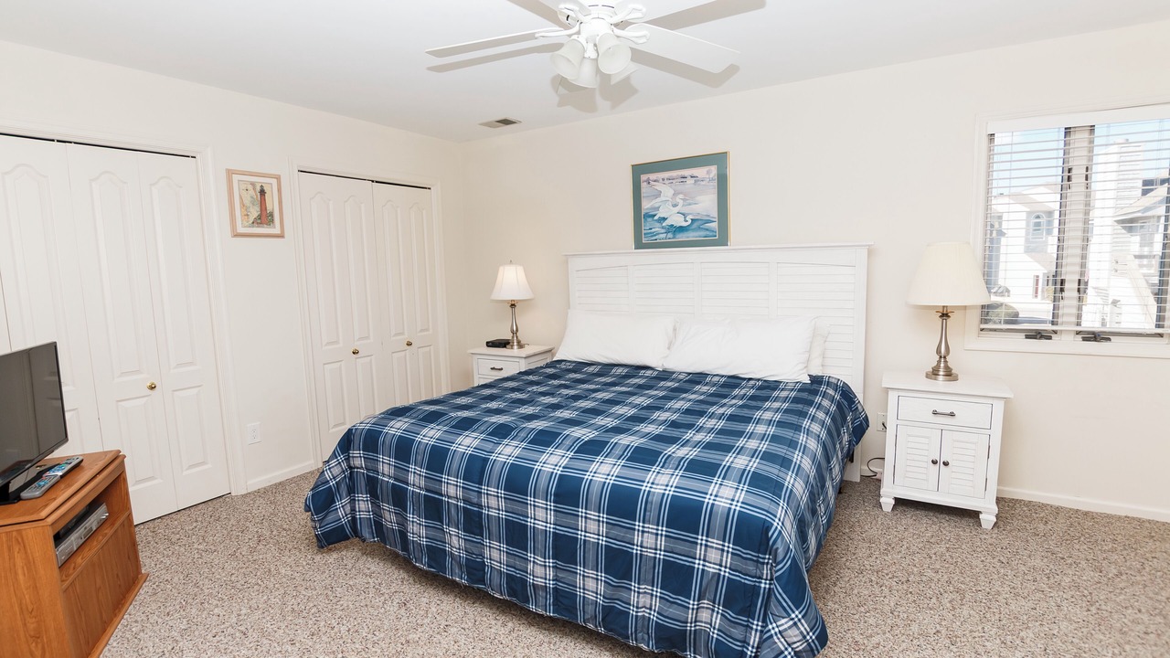 Photo of Bedroom in Corolla Light