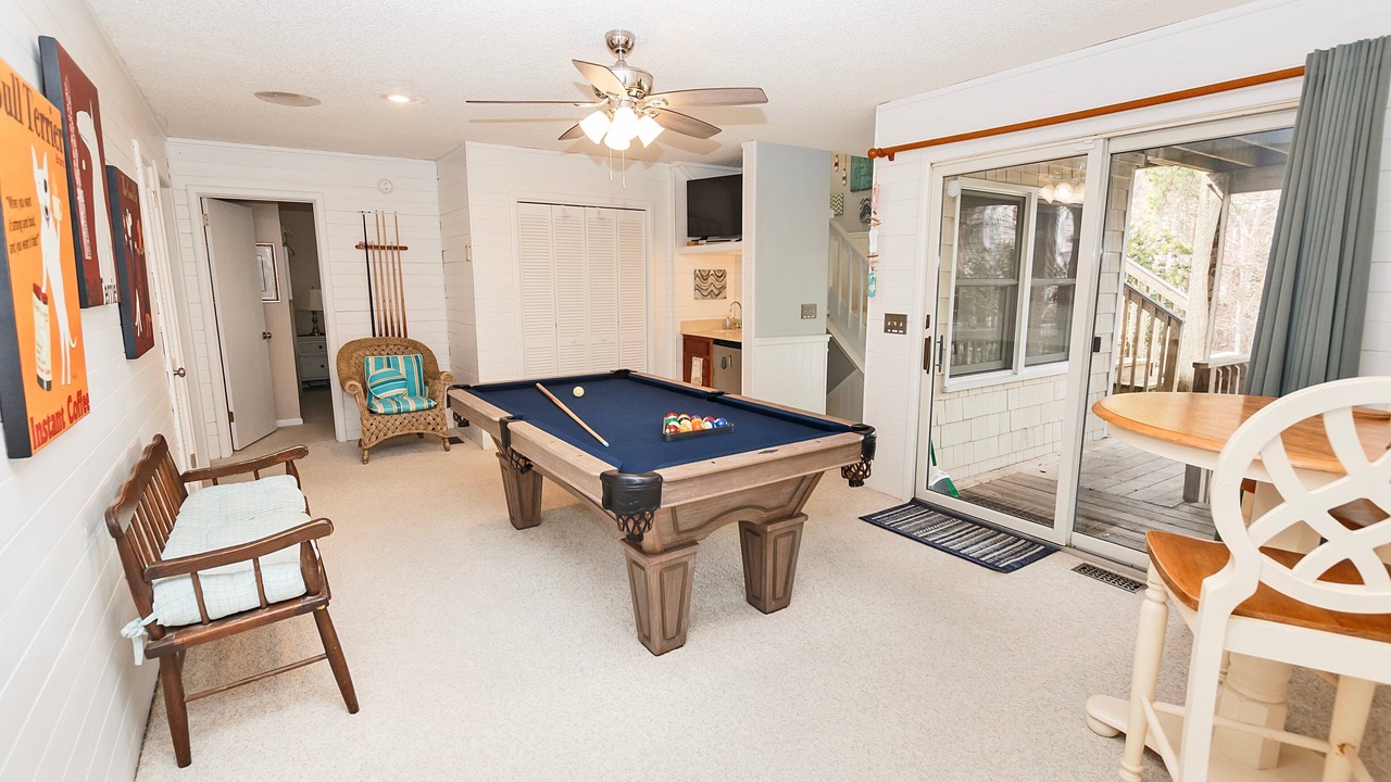 Photo of Bedroom in Corolla Light