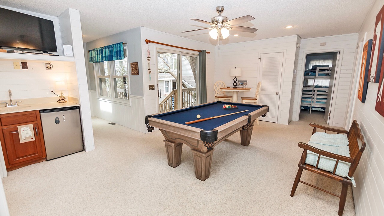 Photo of Bedroom in Corolla Light