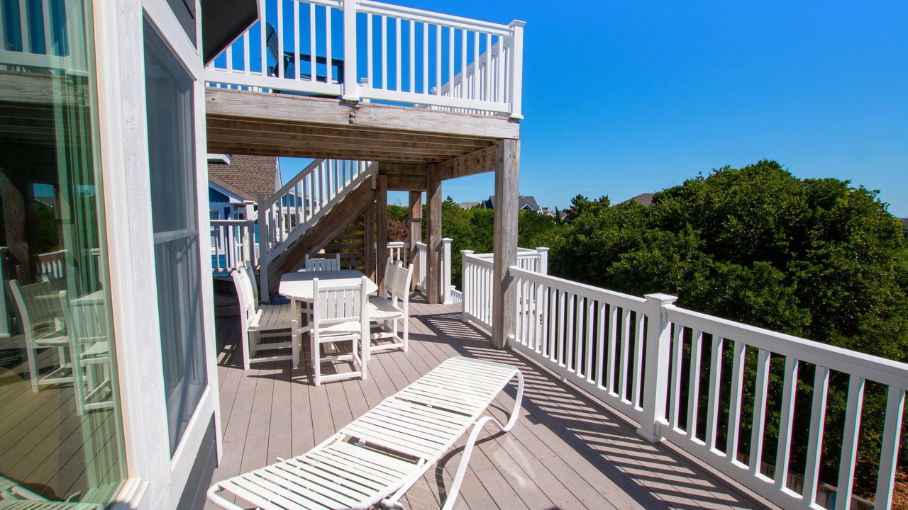Photo of Outdoor in Corolla Light