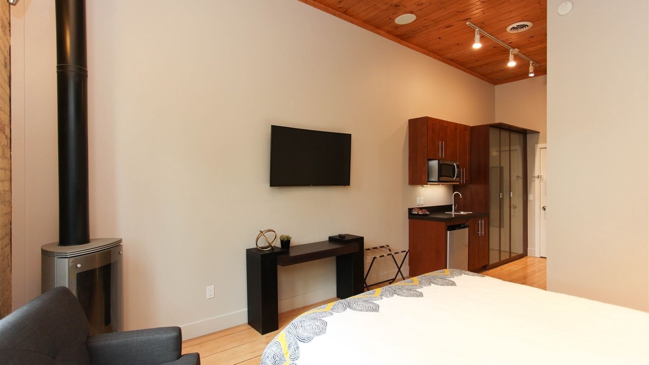 Photo of Bedroom in Saugatuck