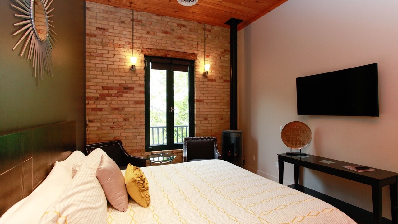 Photo of Bedroom in Saugatuck