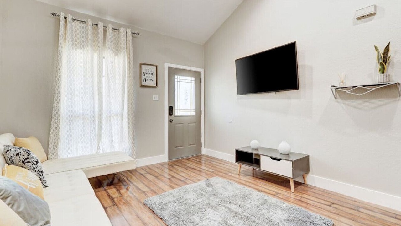 Photo of Livingroom in Pflugerville