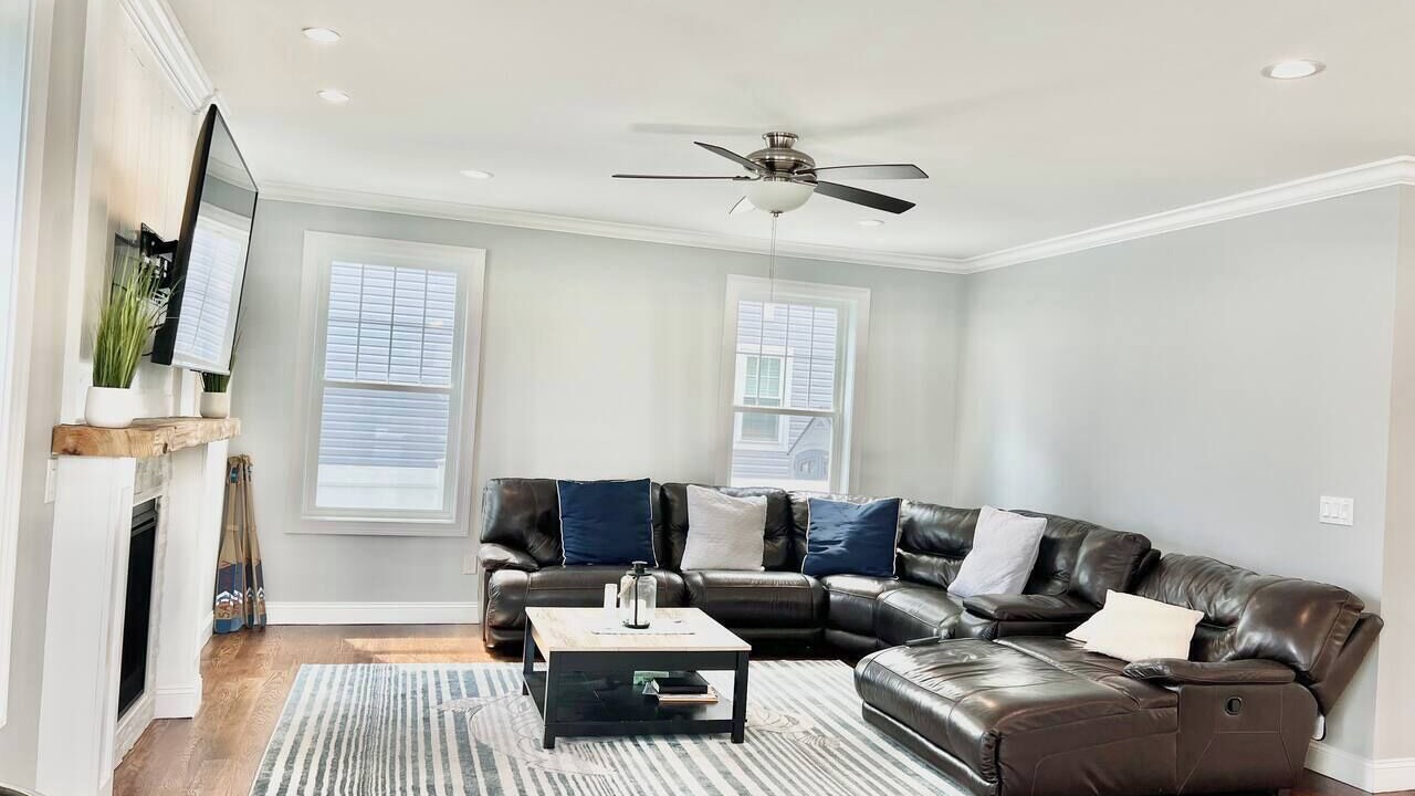 Photo of Livingroom in Long Branch