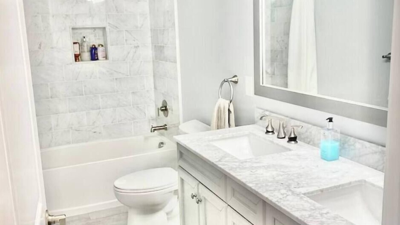 Photo of Bathroom in Long Branch