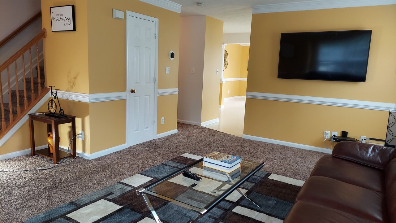Photo of Livingroom in George Washington