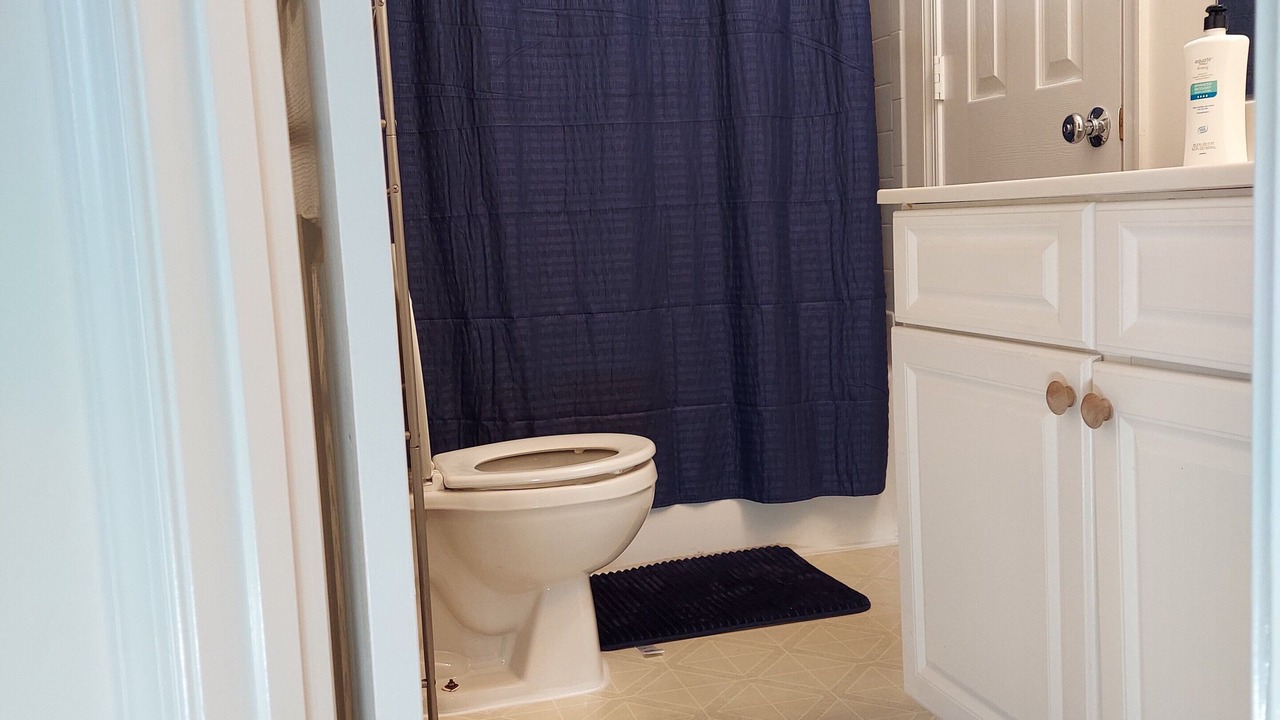 Photo of Bathroom in George Washington