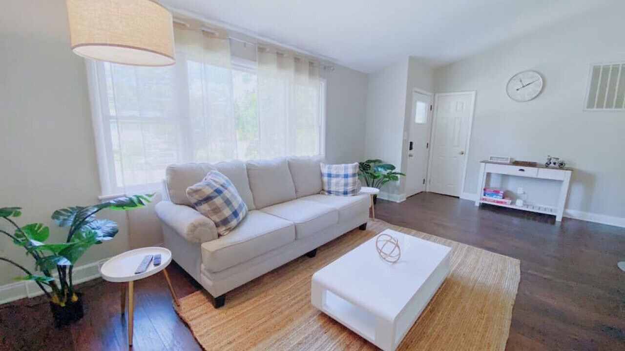 Photo of Livingroom in Huntsville