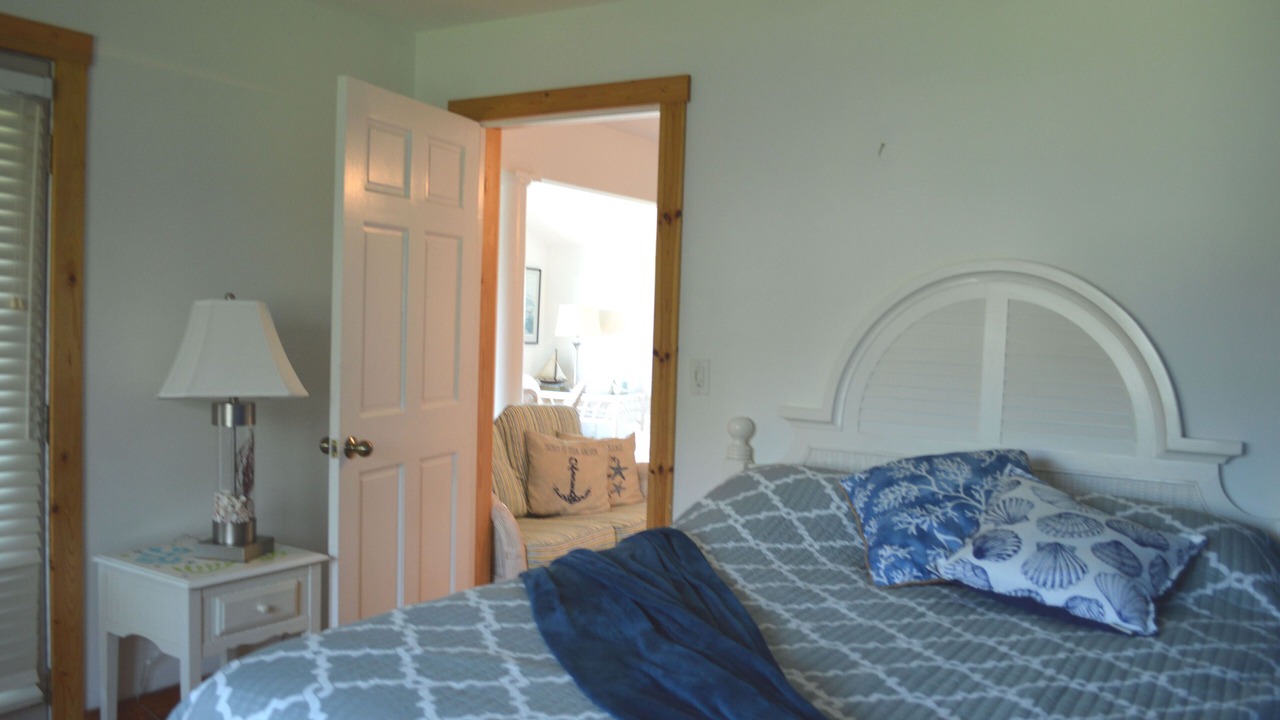 Photo of Bedroom in Deep Hole
