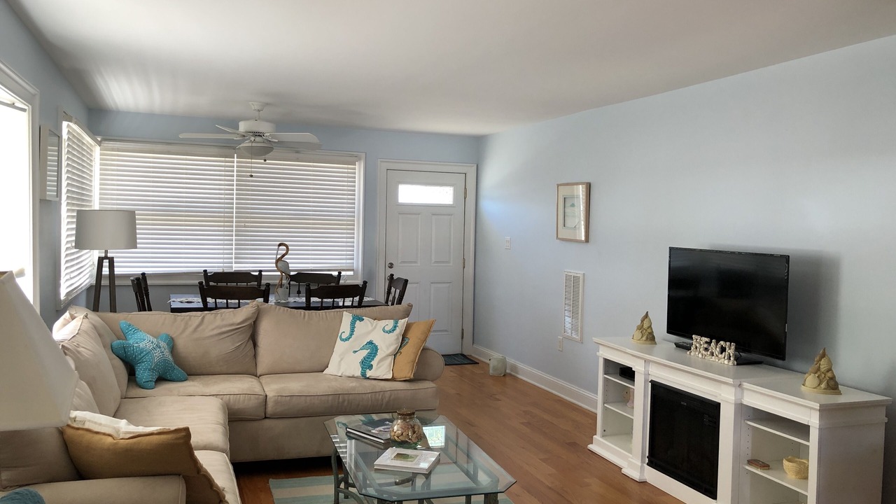 Photo of Livingroom in Ortley Beach