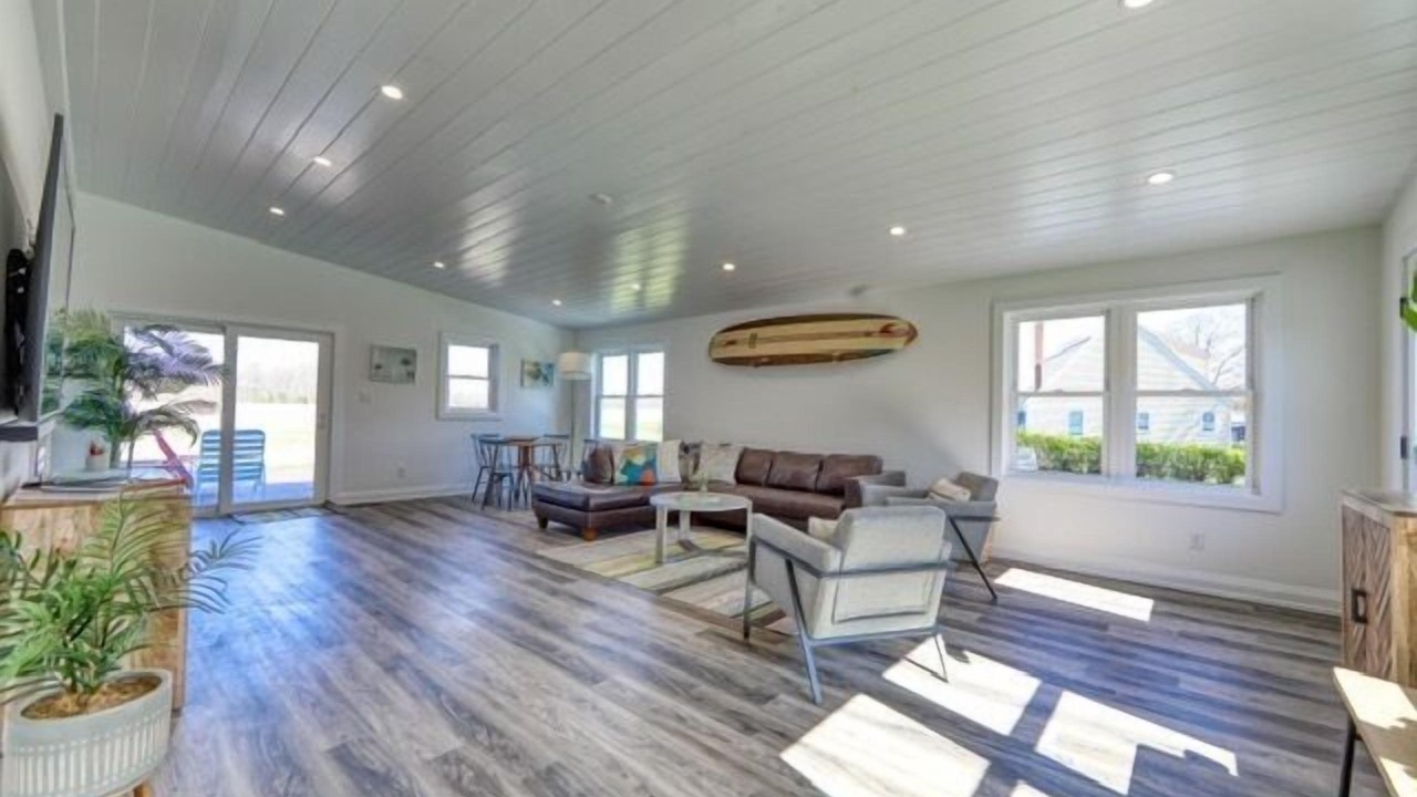 Photo of Livingroom in Milton