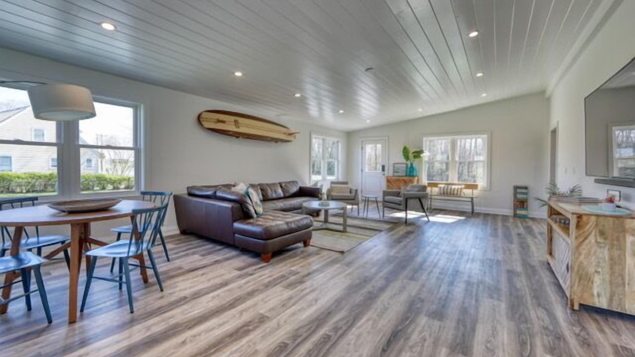 Photo of Livingroom in Milton