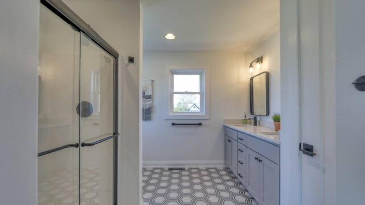 Photo of Bathroom in Milton