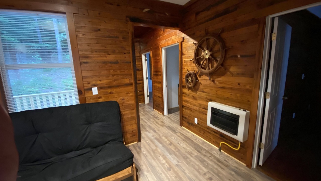 Photo of Livingroom in Guntersville