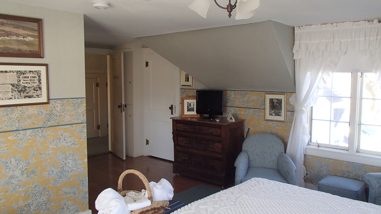 Photo of Bedroom in Coon Rapids