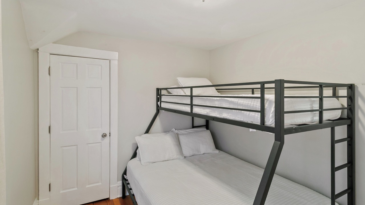 Photo of Bedroom in Libertyville