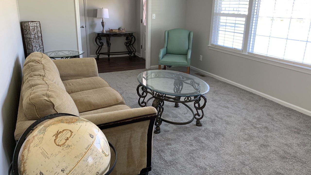 Photo of Livingroom in Jacksonville