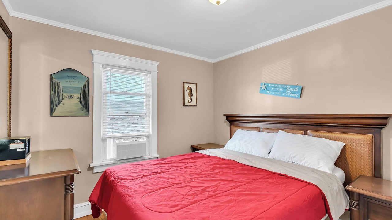 Photo of Bedroom in Seaside Heights
