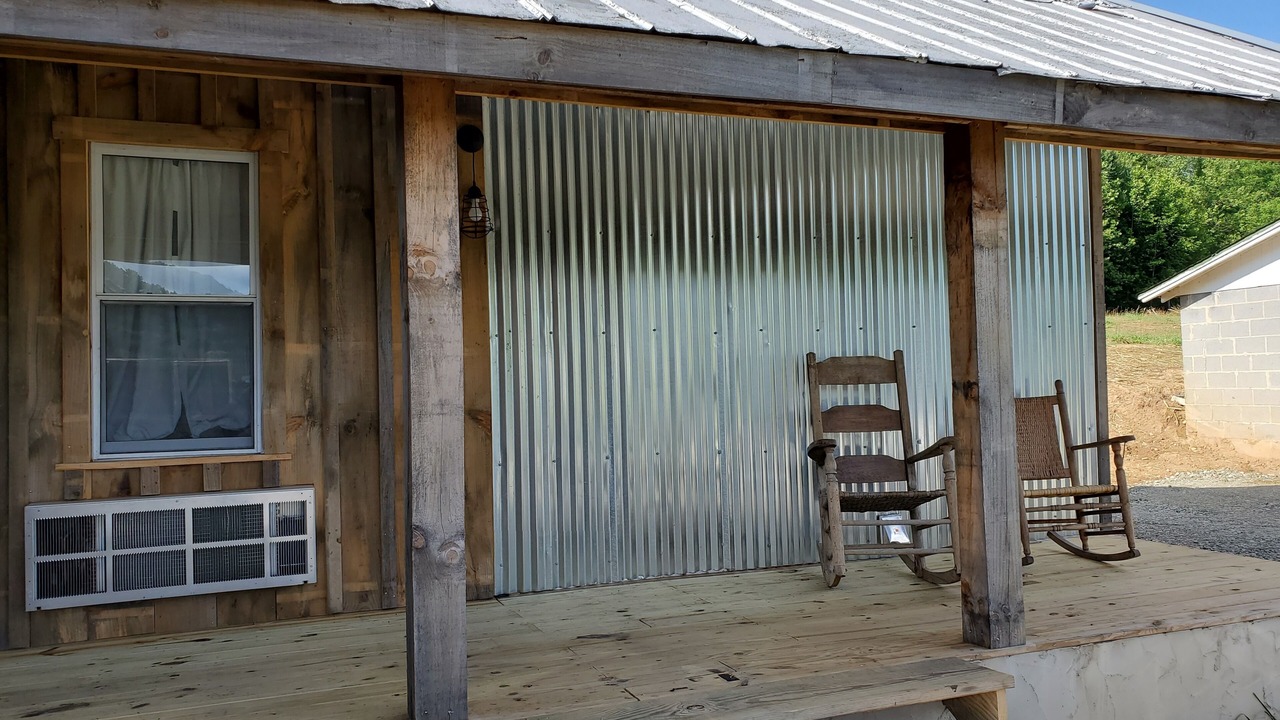 Photo of Patio Balcony in Mountain City