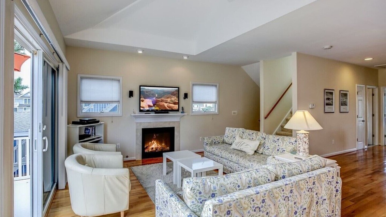 Photo of Livingroom in Harvey Cedars
