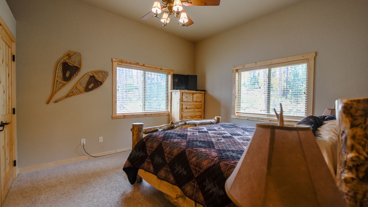 Photo of Bedroom in Lead