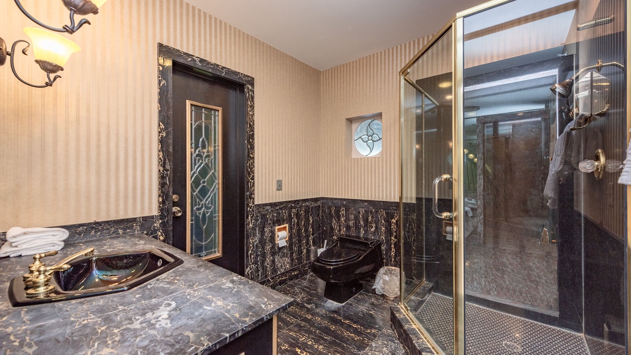 Photo of Bathroom in Crellin