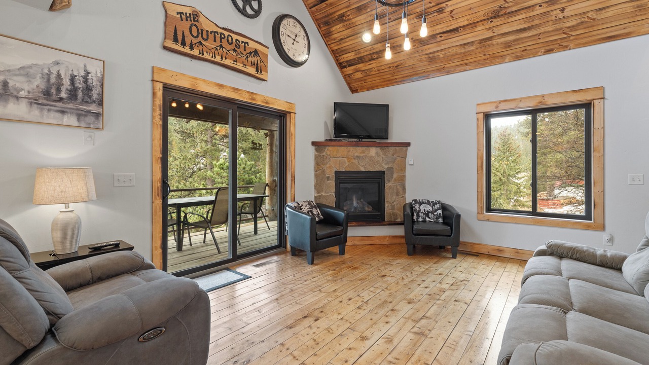 Photo of Livingroom in Deadwood