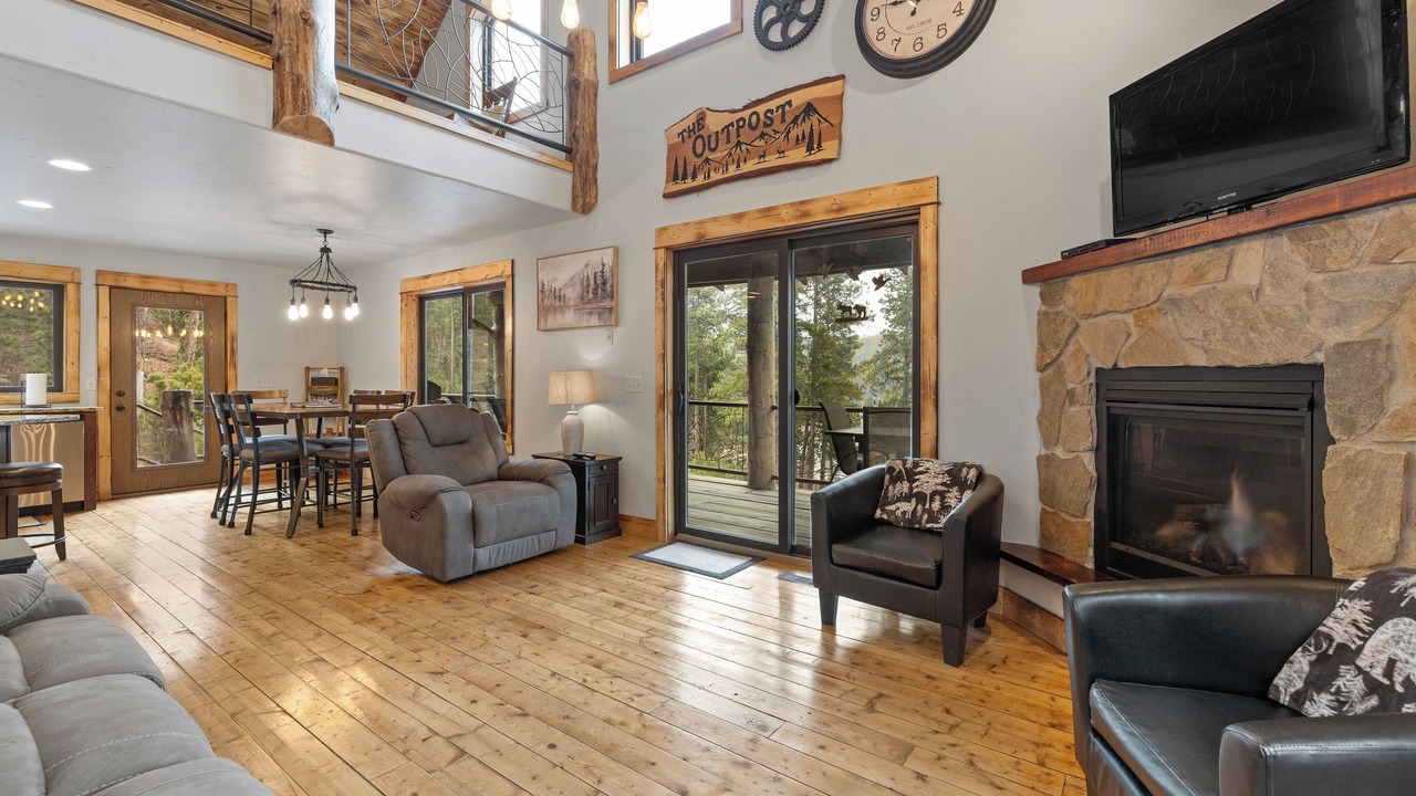 Photo of Livingroom in Deadwood