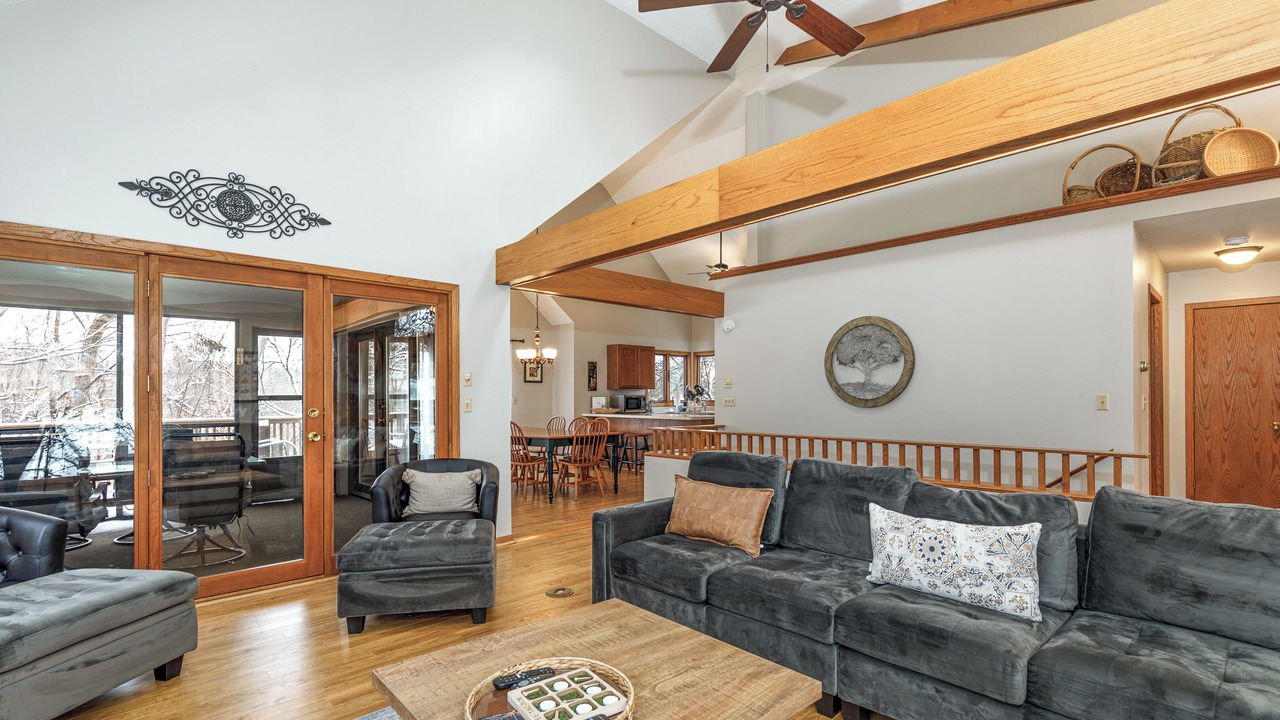 Photo of Livingroom in The Galena Territory
