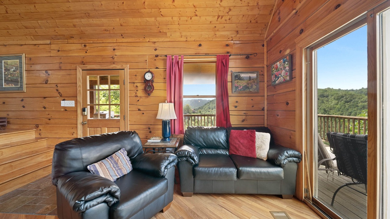 Photo of Livingroom in Boone
