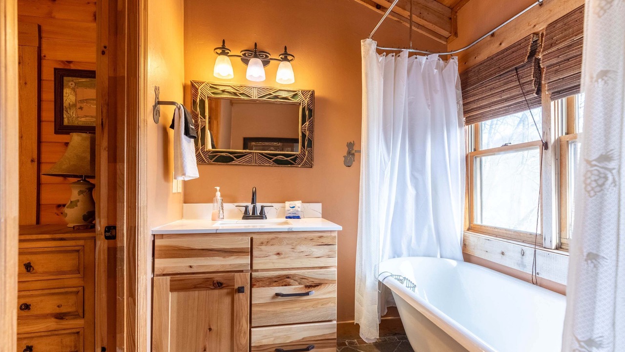 Photo of Bathroom in Sugar Grove