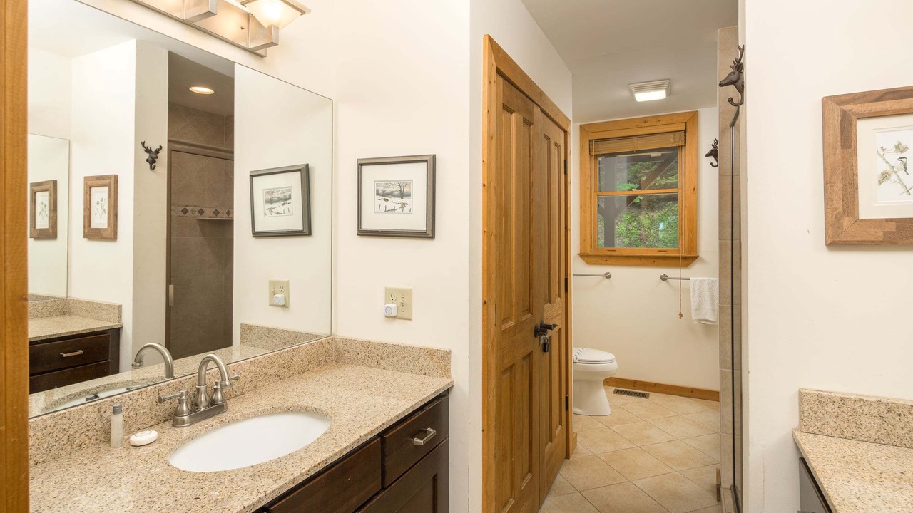 Photo of Bathroom in Seven Devils