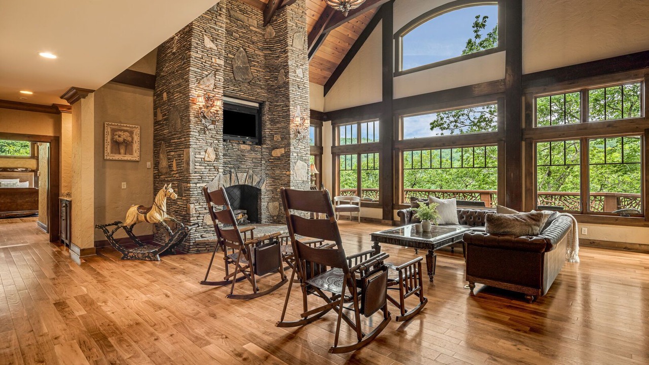 Photo of Livingroom in Boone