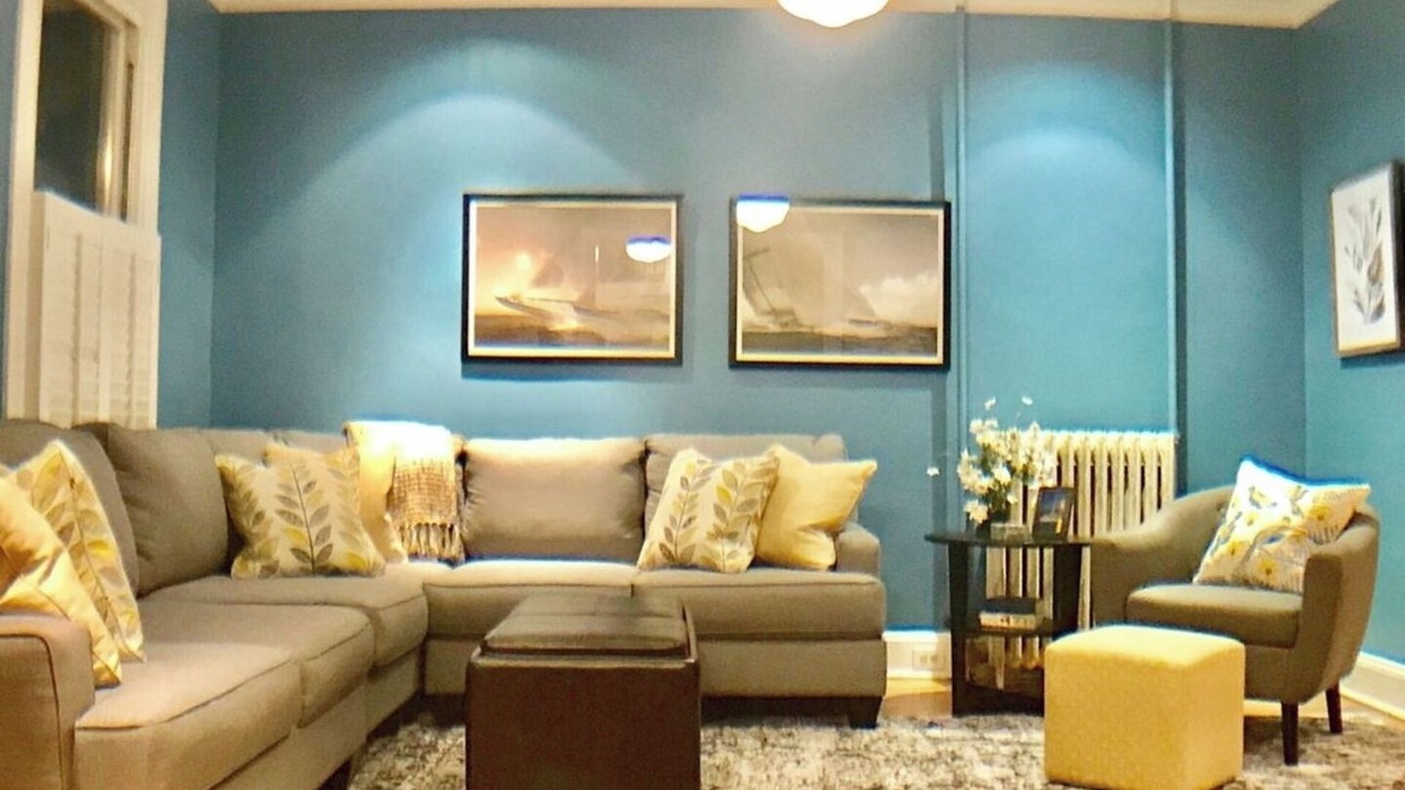 Photo of Livingroom in Historic District