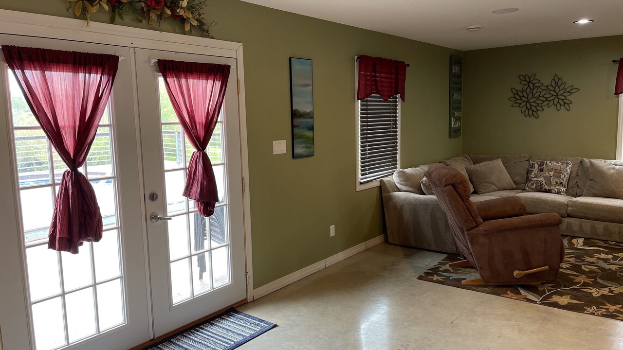 Photo of Livingroom in Mystic