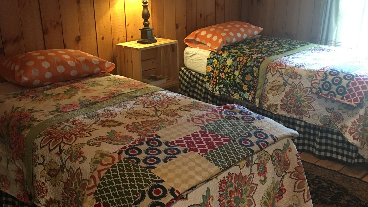 Photo of Bedroom in Saluda