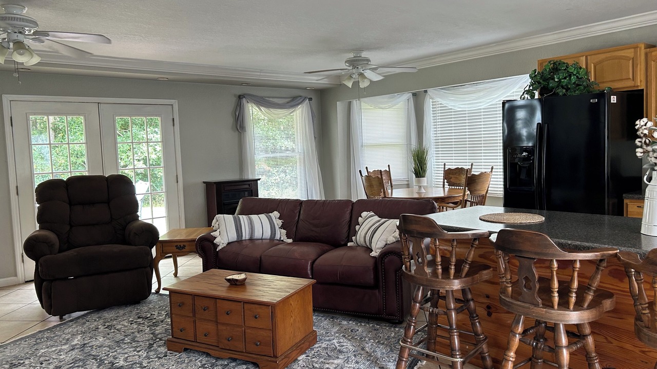 Photo of Livingroom in Tunnel Hill