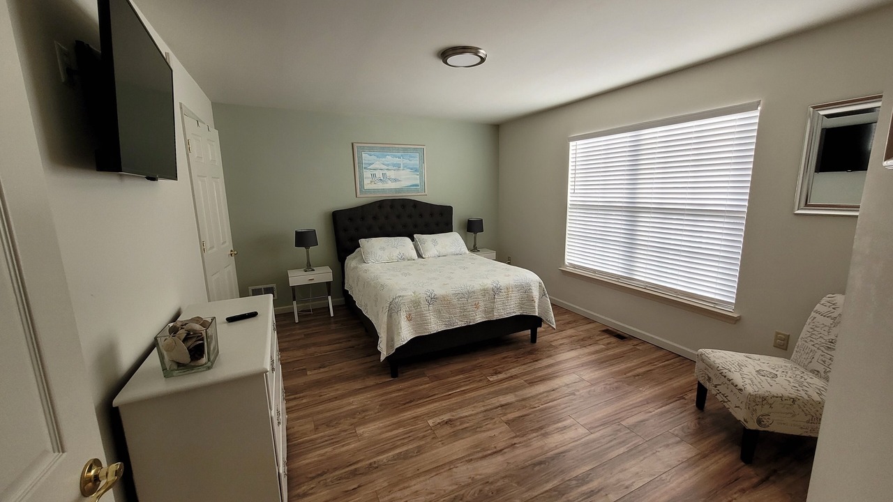 Photo of Bedroom in Seaside Heights