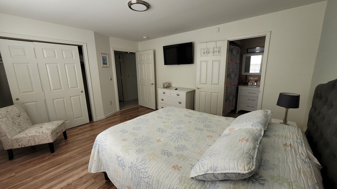 Photo of Bedroom in Seaside Heights