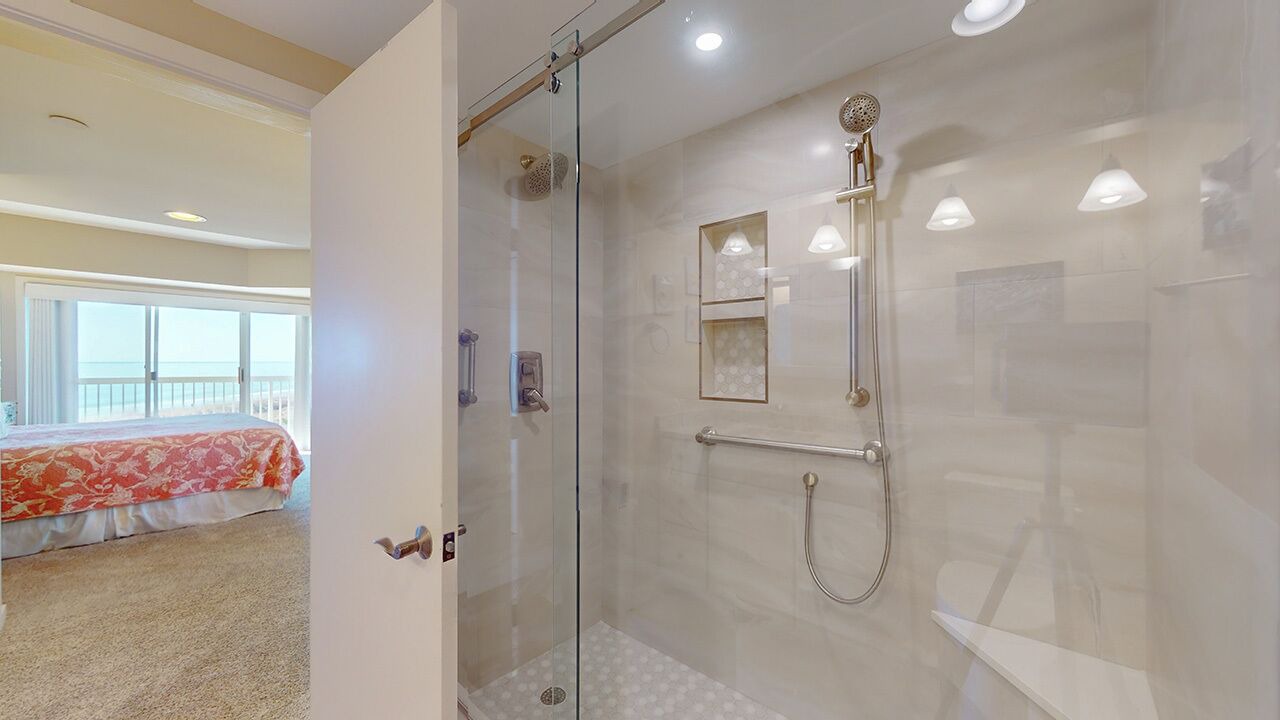 Photo of Bathroom in Palmetto Dunes