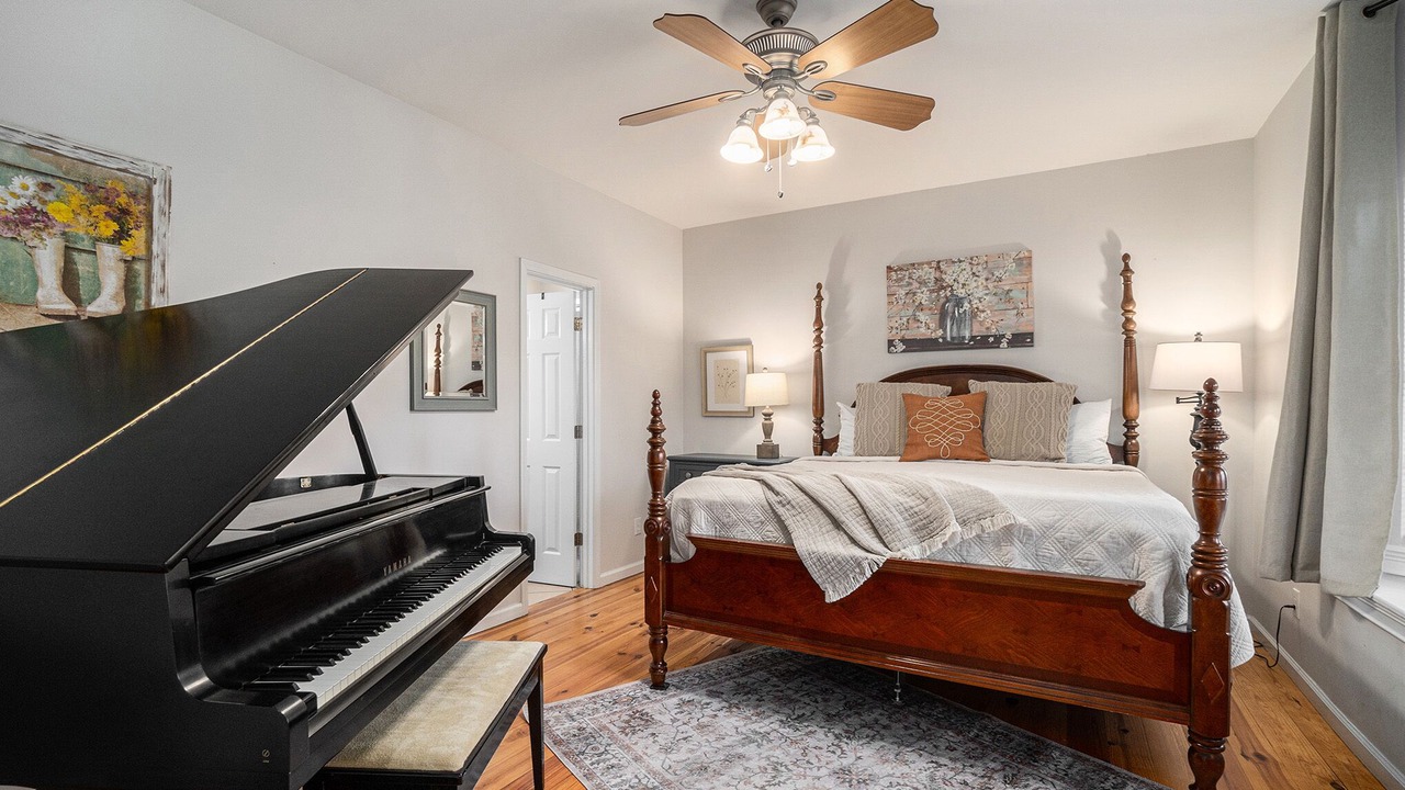 Photo of Bedroom in Emerson