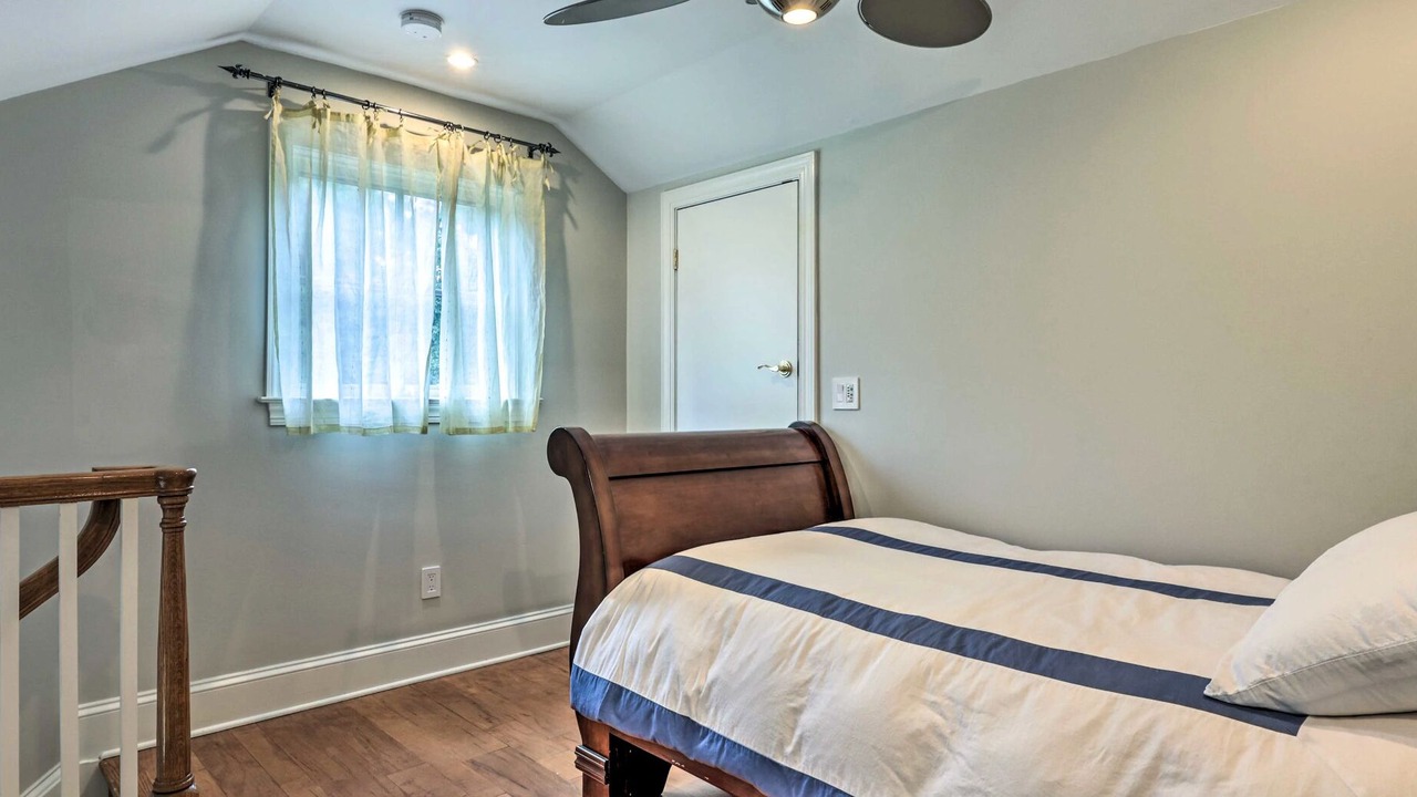 Photo of Bedroom in Beallsville