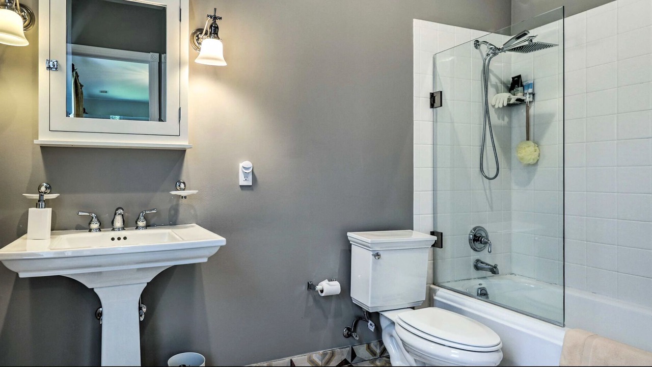 Photo of Bathroom in Beallsville