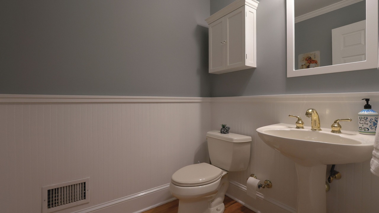 Photo of Bathroom in Beach Haven Crest