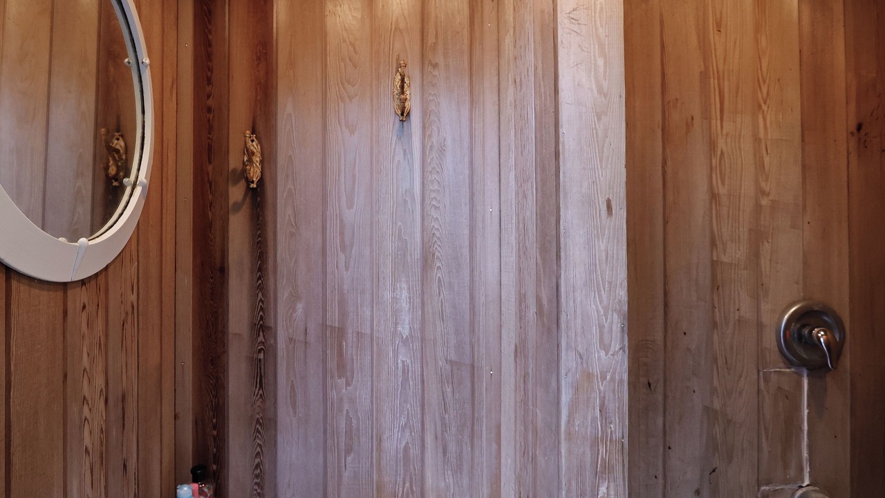 Photo of Bathroom in Beach Haven Crest