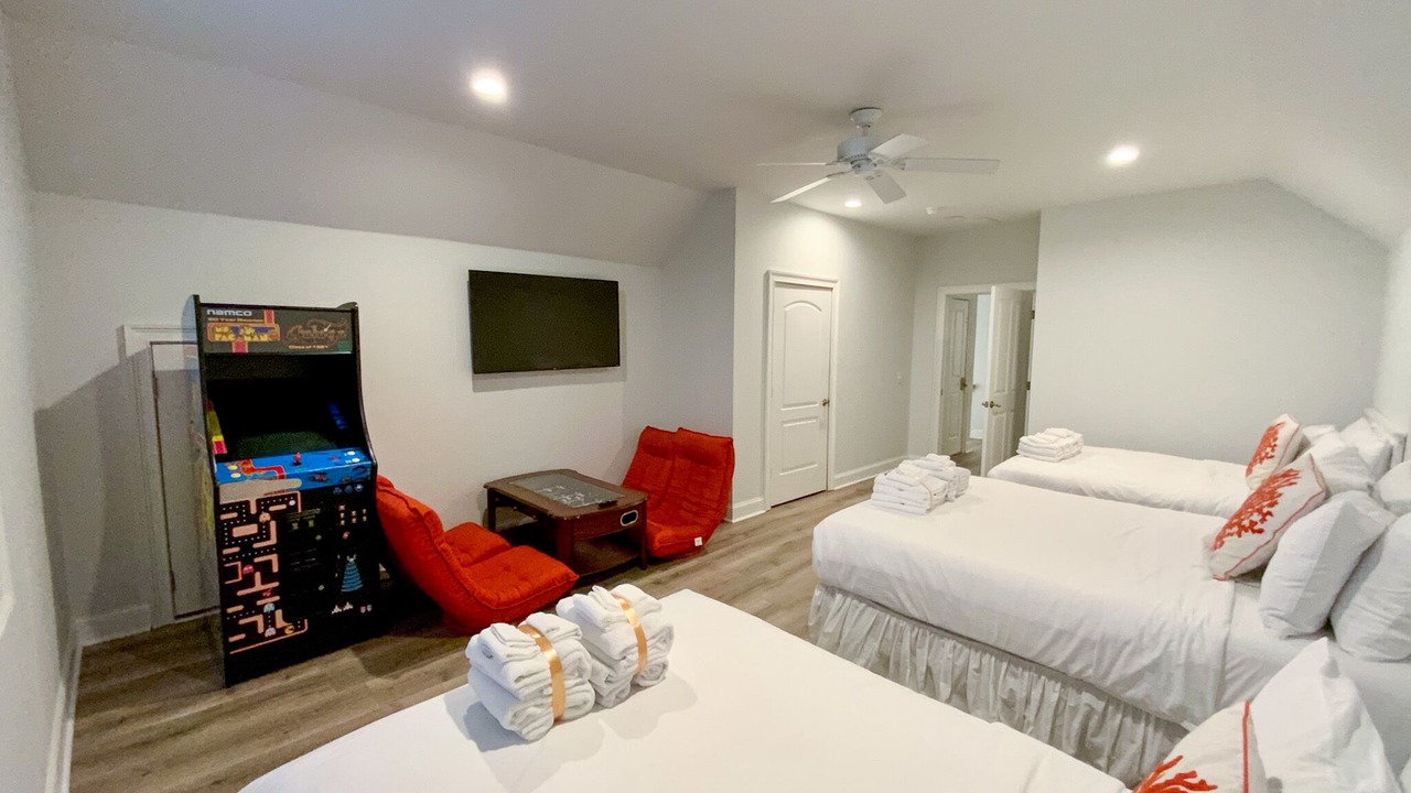 Photo of Bedroom in Palmetto Dunes