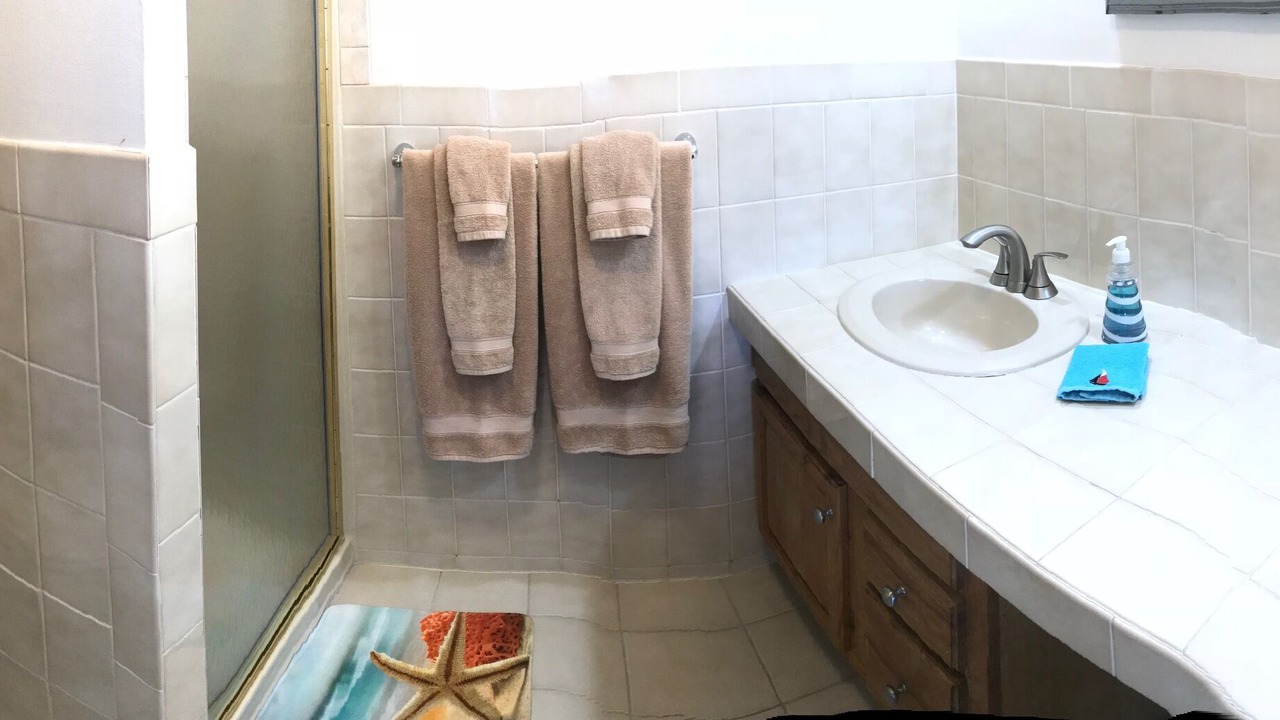 Photo of Bathroom in Wall