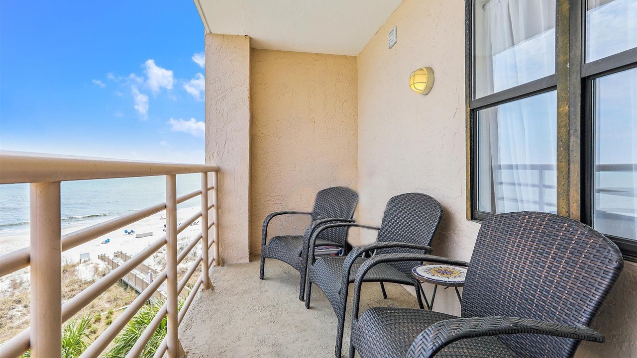 Photo of Patio Balcony in Palmetto Dunes